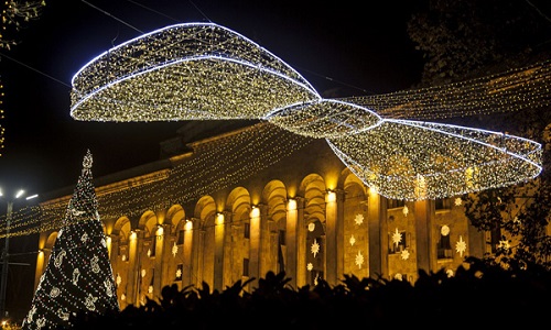 http://CoolGeorgia.com Новогодний Тбилиси выглядит особенно сказочно